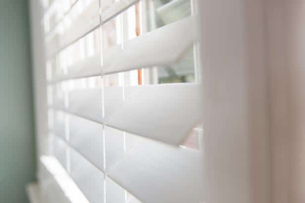 how-to-clean-blinds-in-the-bathtub