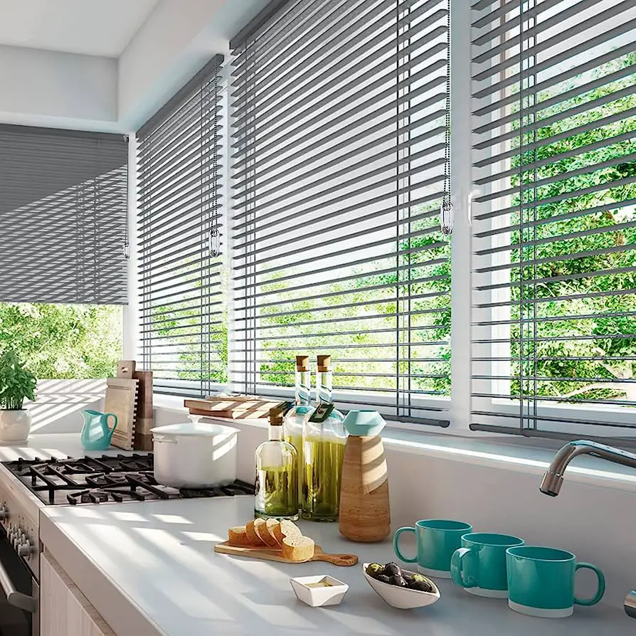 straighten-bent-vinyl-horizontal-blinds