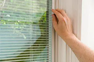 how-to-clean-blinds-between-the-glass