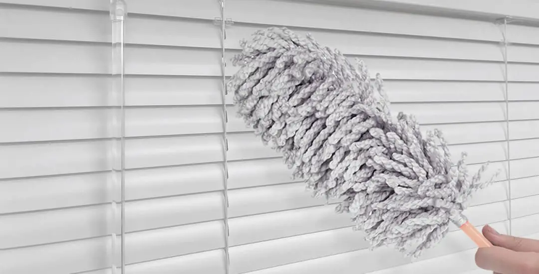 how-to-dust-blinds-fast