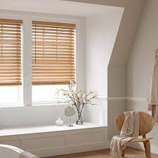 yellowed-faux-wooden-blinds