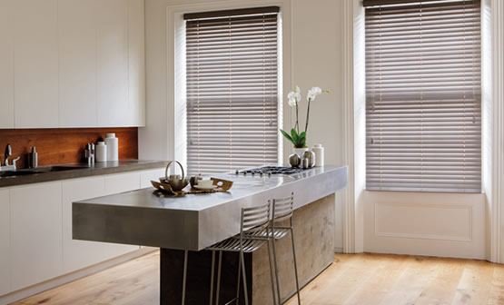 how-to-clean-louvre-blinds