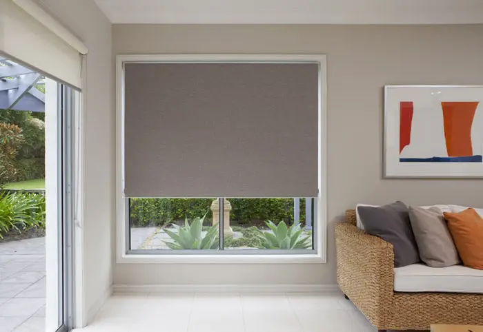 how-to-get-latex-paint-off-roller-blinds