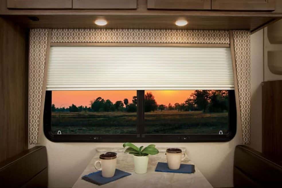 how-to-fix-twisted-string-in-rv-blinds