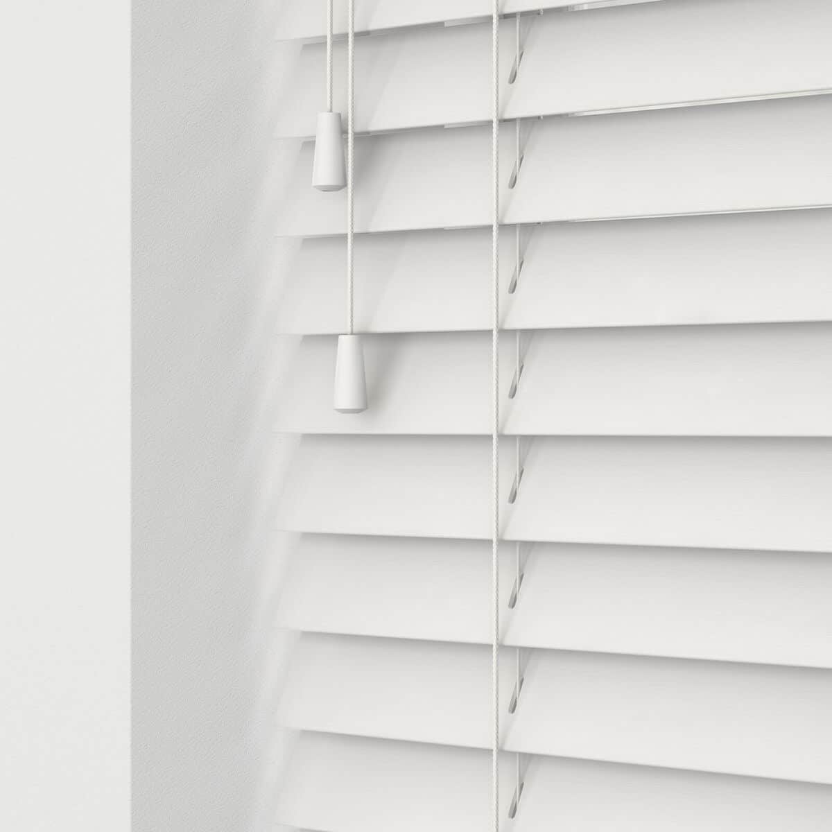 how-to-clean-slatted-blinds