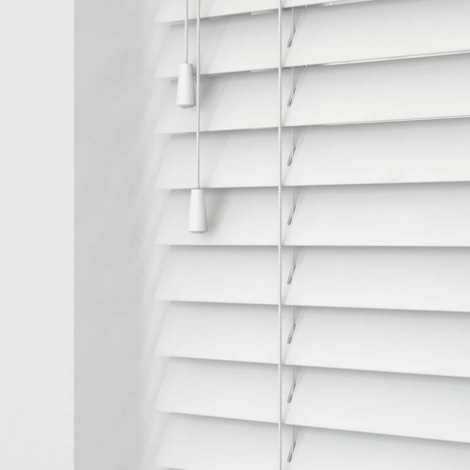 how-to-clean-strings-on-blinds