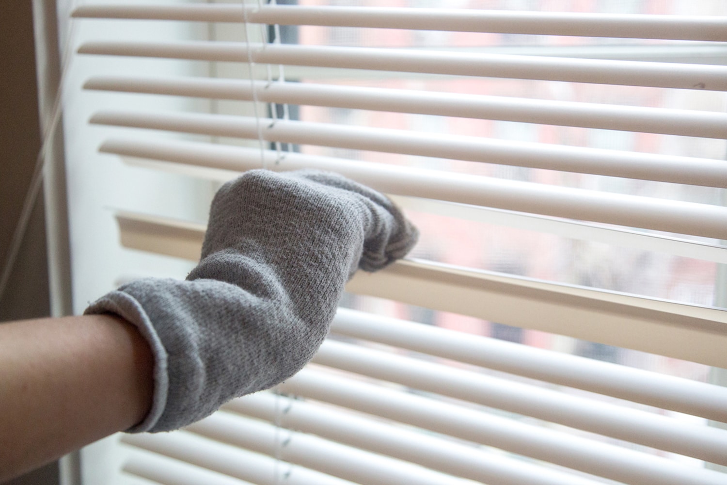 how-to-clean-blinds-with-vinegar