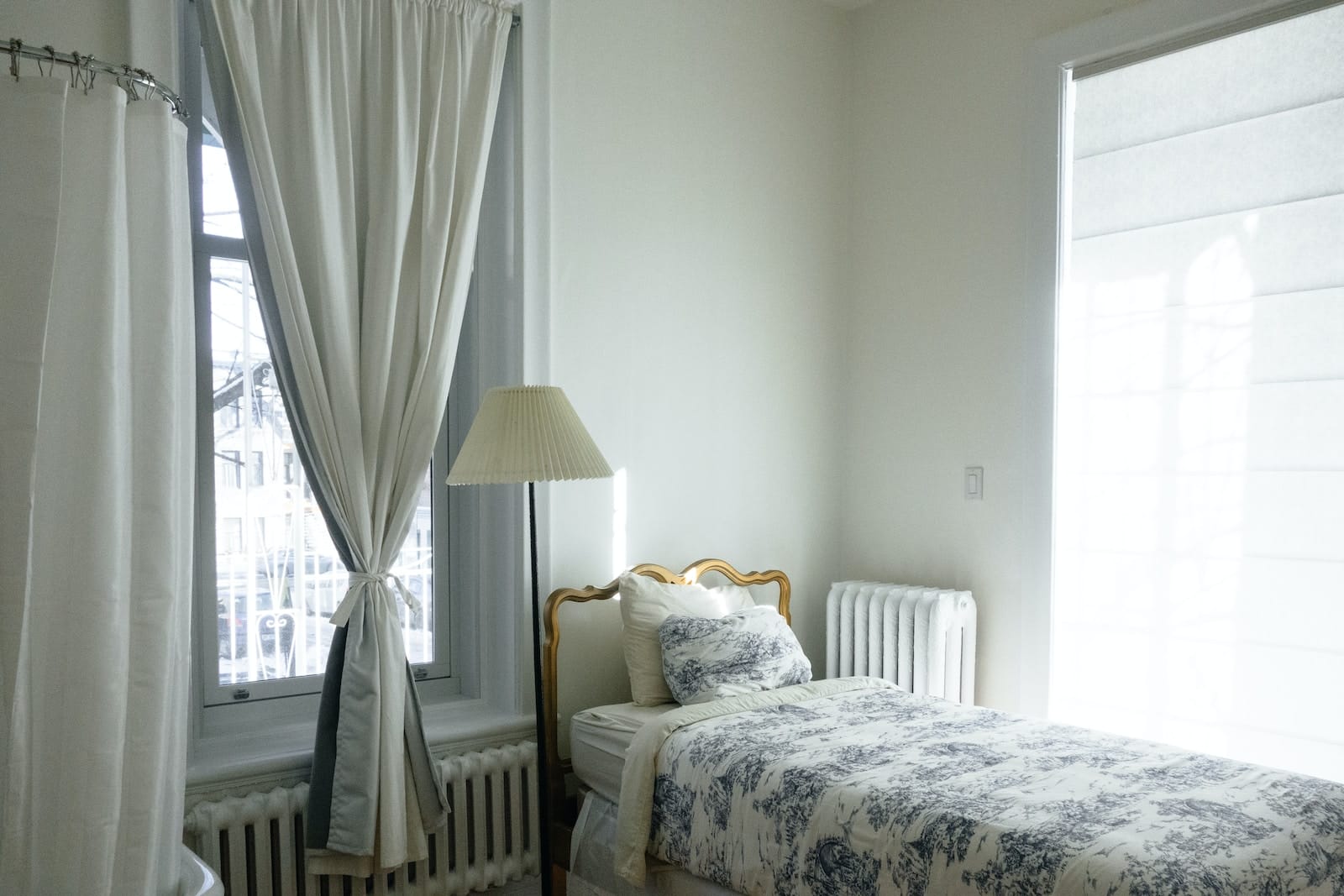 the-pros-and-cons-of-polyester-curtains