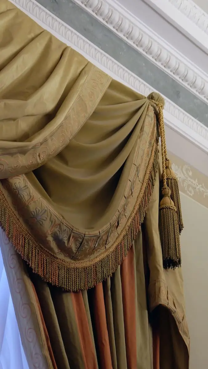 how-to-make-curtains-look-elegant