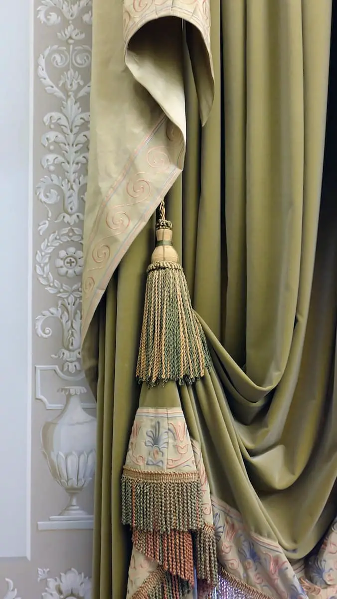 how-to-hang-curtains-on-medallions