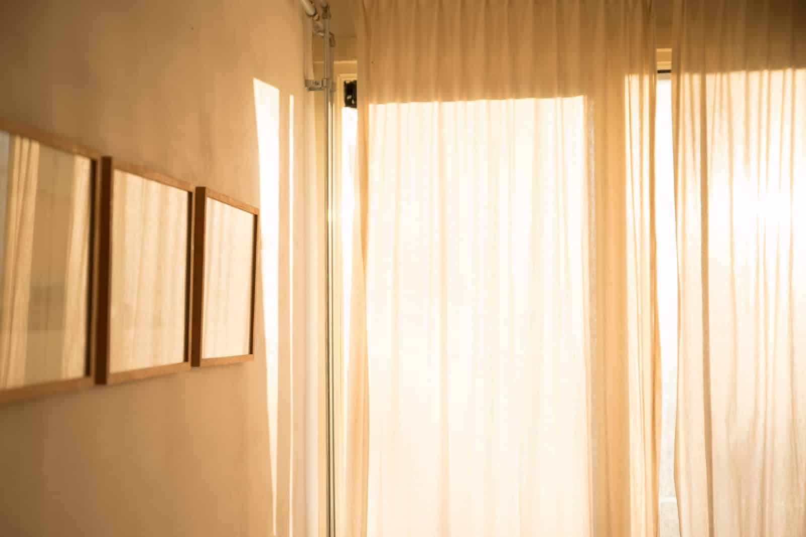 how-to-put-hooks-on-curtain-tape